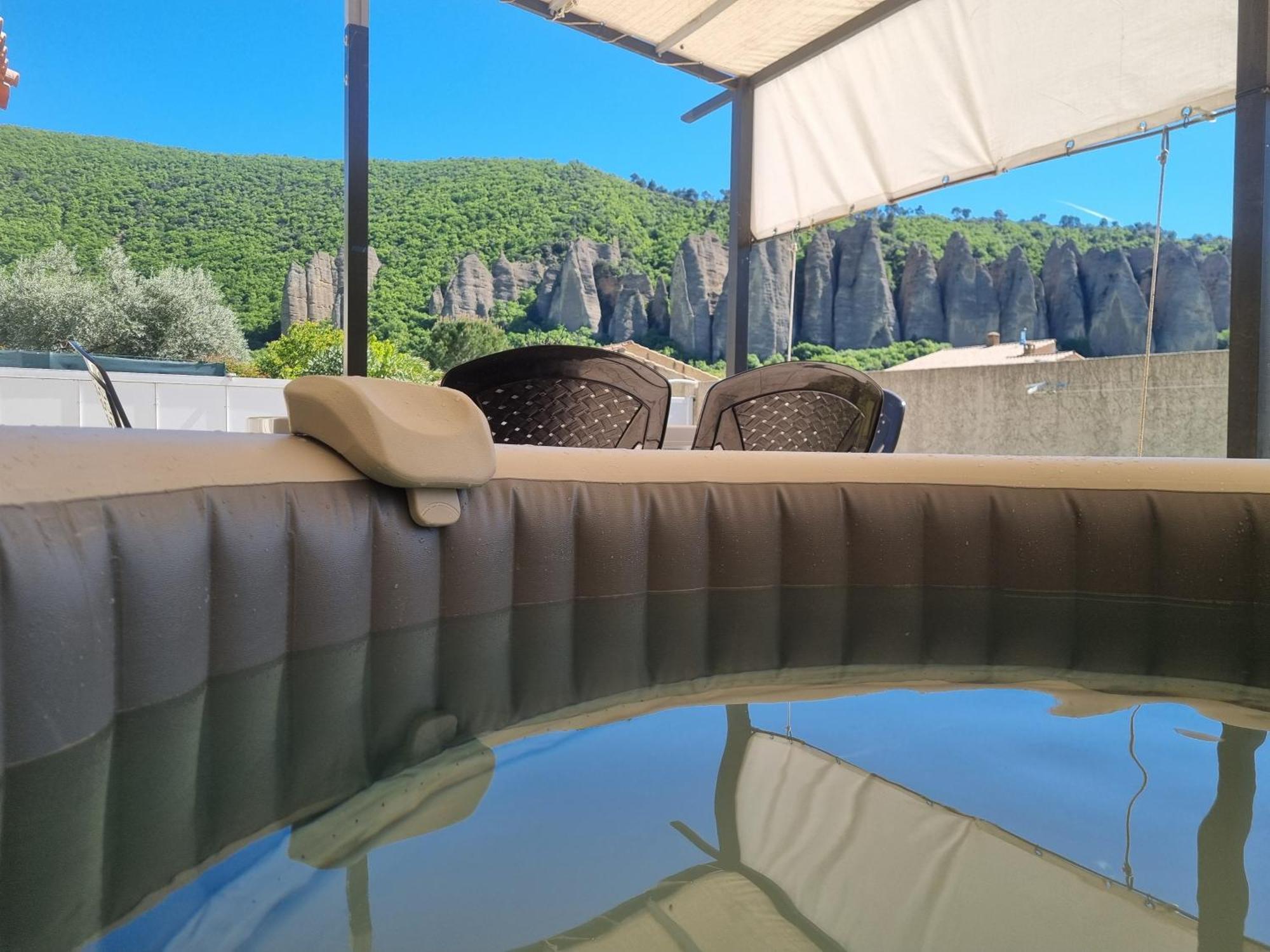 Holiday home Maison Avec Jacuzzi Et Vue Sur Les Penitents *